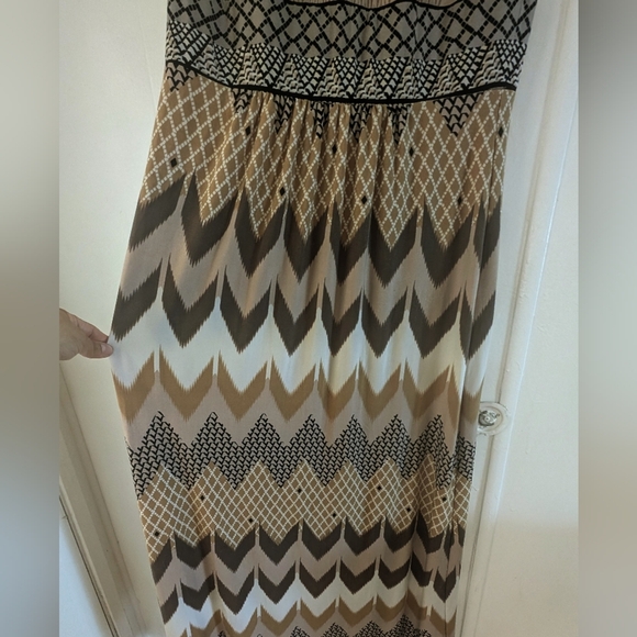 London Times Tan and Brown Chevron Pattern Halter Maxi Dress - Picture 2 of 12